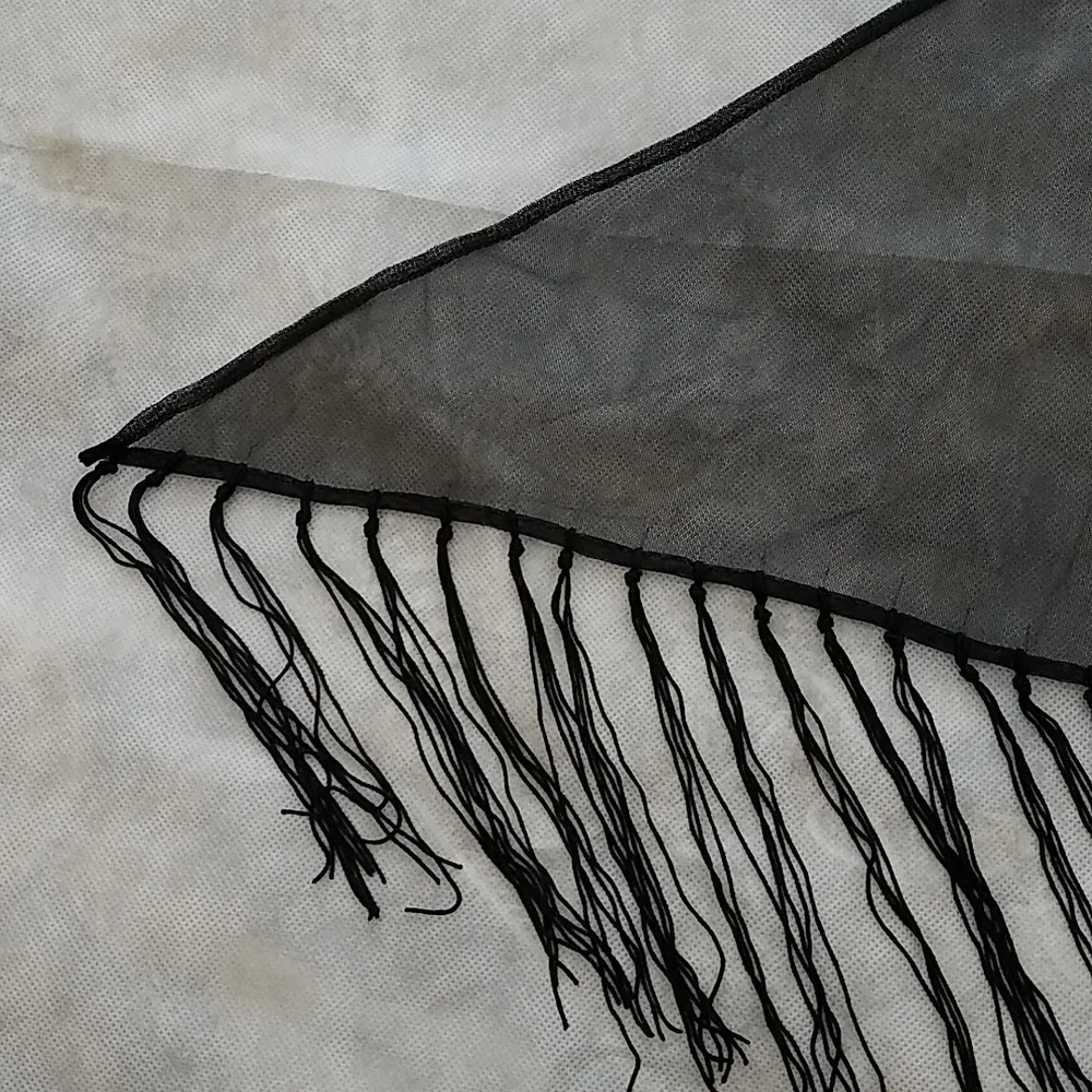 Shawl, Scarf - Picture 4 of 7